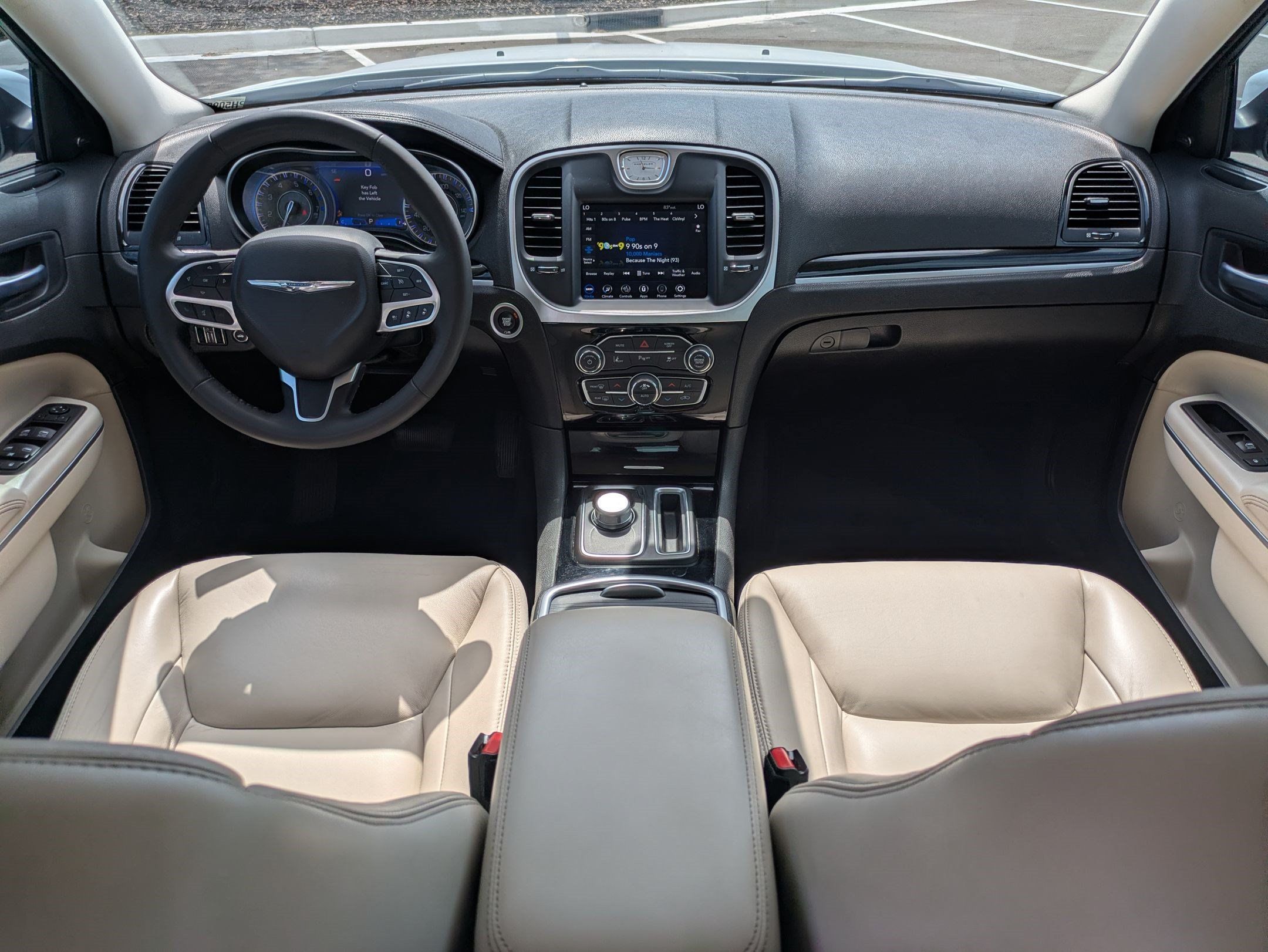 Used 2023 Chrysler 300 Touring L w/ Safetytec Plus Group RWD image 27