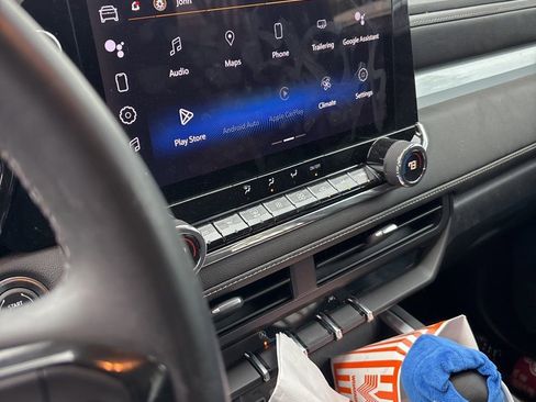 Certified 2023 Chevrolet Colorado LT w/ LT Convenience Package image 12