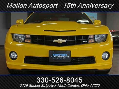 Used 2012 Chevrolet Camaro SS RWD image 3