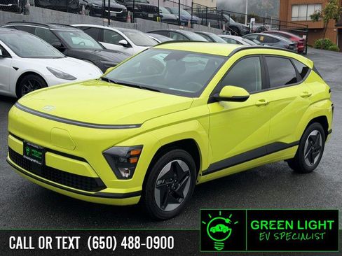 Used 2024 Hyundai Kona SEL image 1