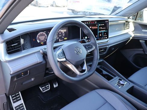 New 2026 Volkswagen Tiguan SE R-Line image 23