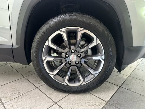 Used 2025 GMC Terrain Elevation w/ Elevation Premium Package AWD/4WD image 14
