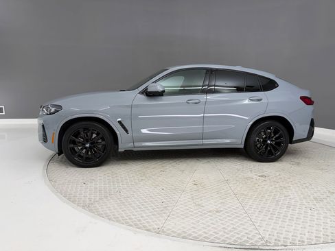 Certified 2024 BMW X4 xDrive30i w/ Premium Package AWD/4WD image 2