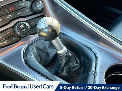 Used 2018 Dodge Challenger R/T image 17