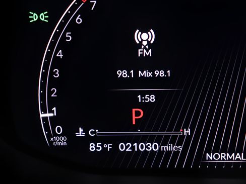 Used 2025 Acura MDX SH-AWD w/ Technology Package image 17