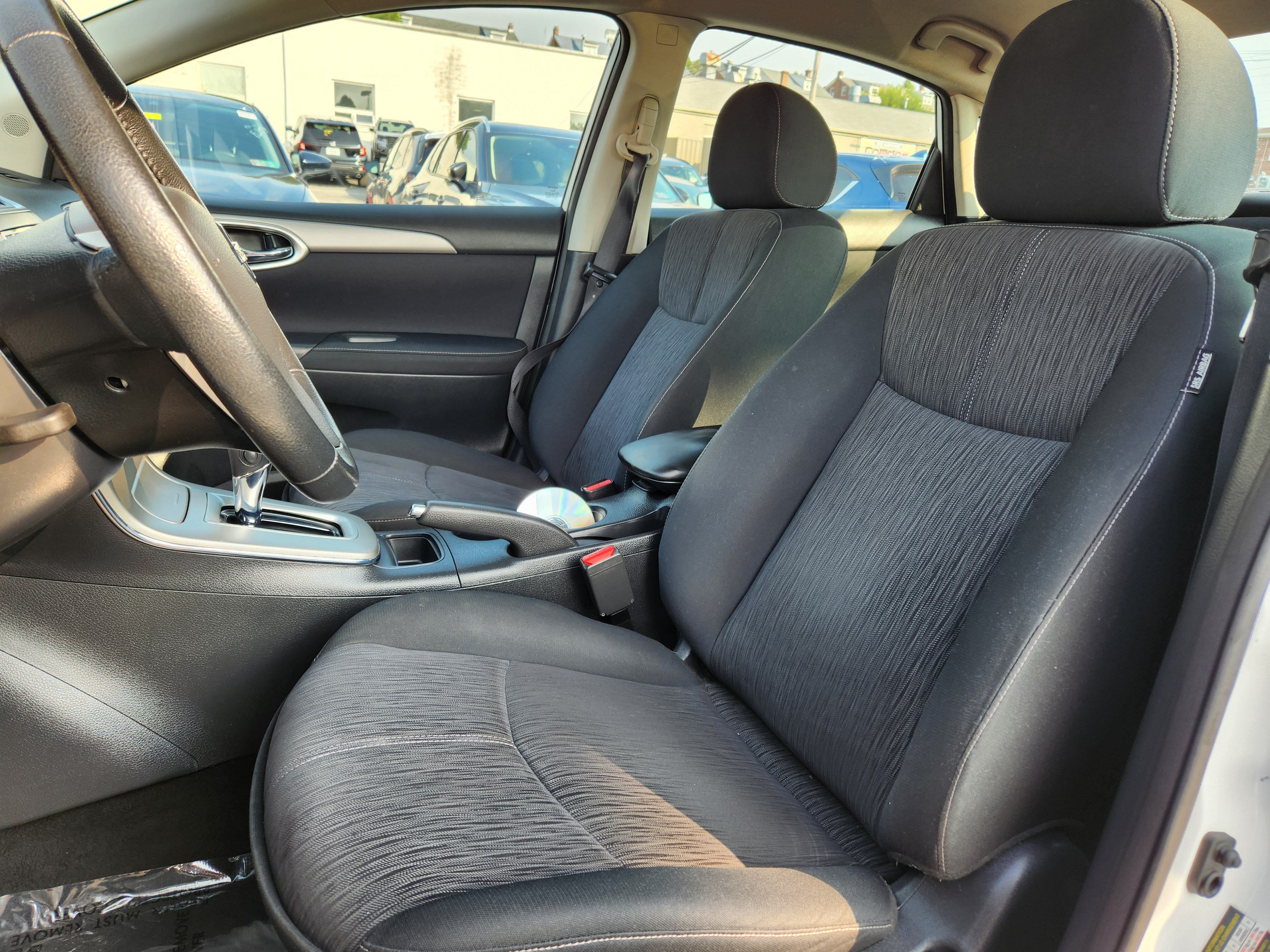 Used 2015 Nissan Sentra SV FWD image 10