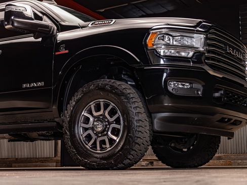 Used 2024 RAM 3500 Limited w/ Towing Technology Group image 11