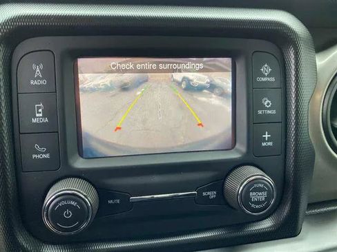 Certified 2020 Jeep Wrangler Sport image 13