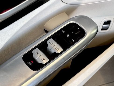 Certified 2024 Mercedes-Benz C 300 4MATIC Sedan image 17