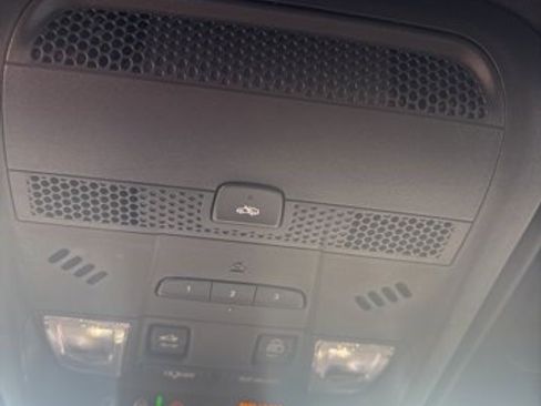 Certified 2022 Cadillac XT5 Premium Luxury image 20