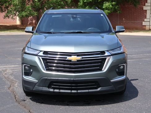 Used 2023 Chevrolet Traverse LT FWD image 25
