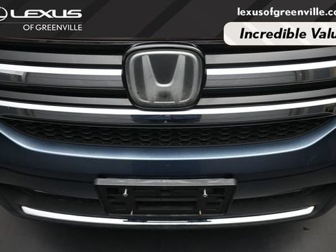 Used 2018 Honda Pilot Touring image 32