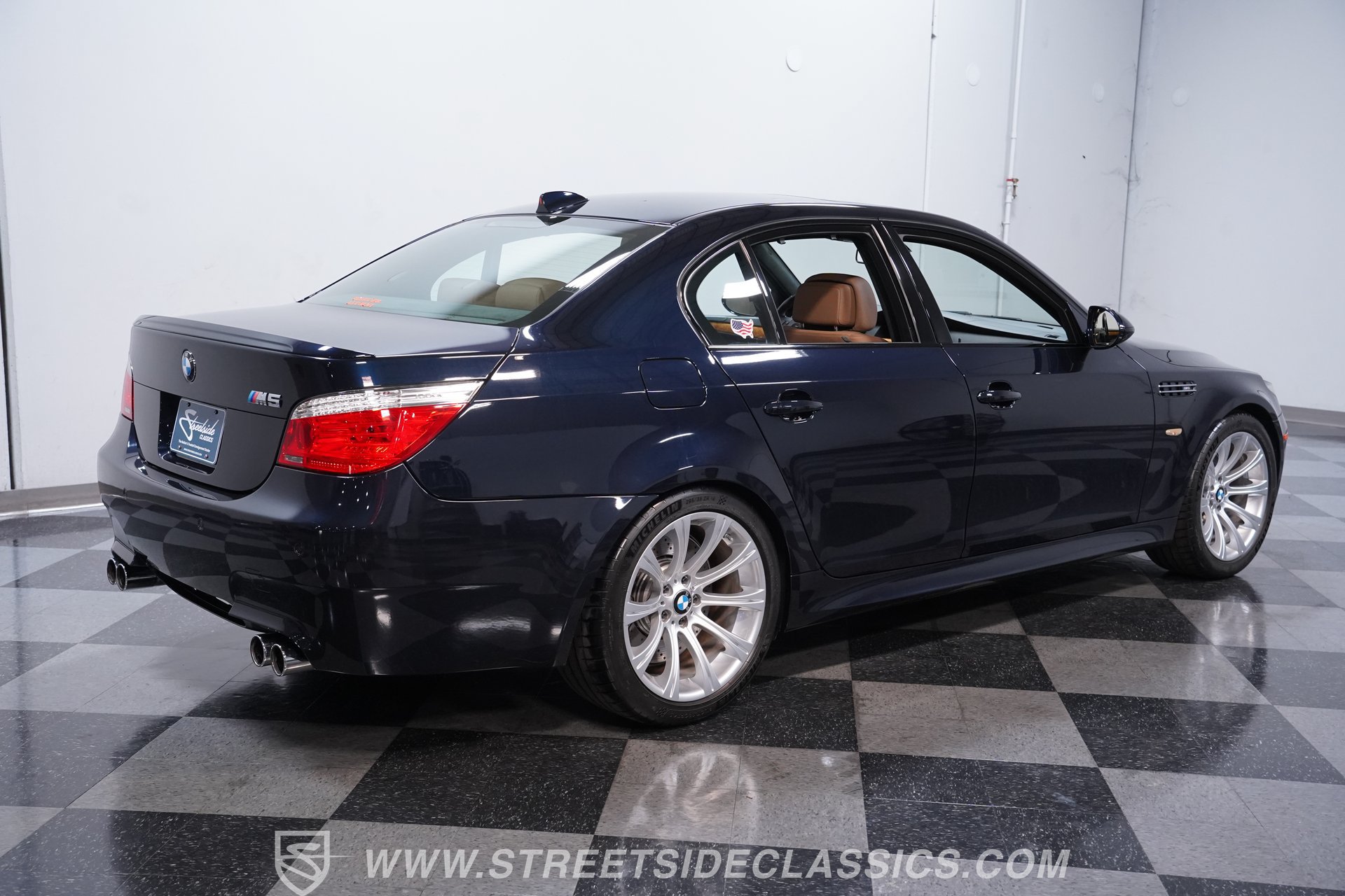 Used 2010 BMW M5 RWD image 11