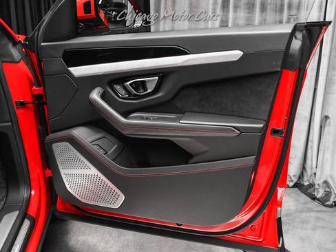 Used 2019 Lamborghini Urus image 35