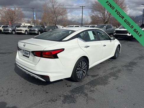 Used 2025 Nissan Altima 2.5 SV image 7