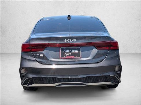 Used 2024 Kia Forte LX FWD image 7