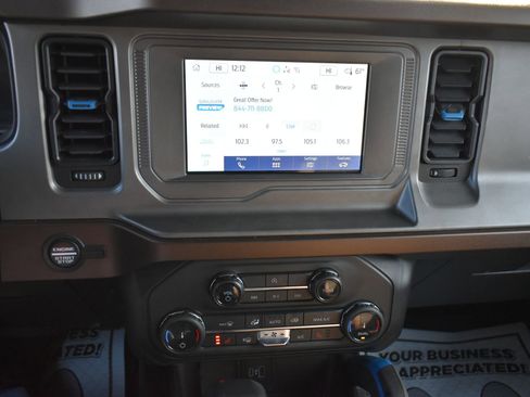 Used 2022 Ford Bronco Outer Banks image 23
