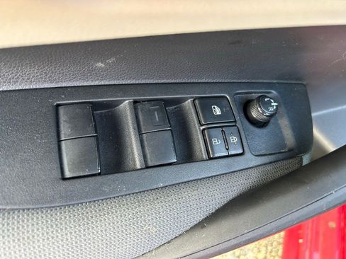 Used 2022 Toyota Corolla LE image 16