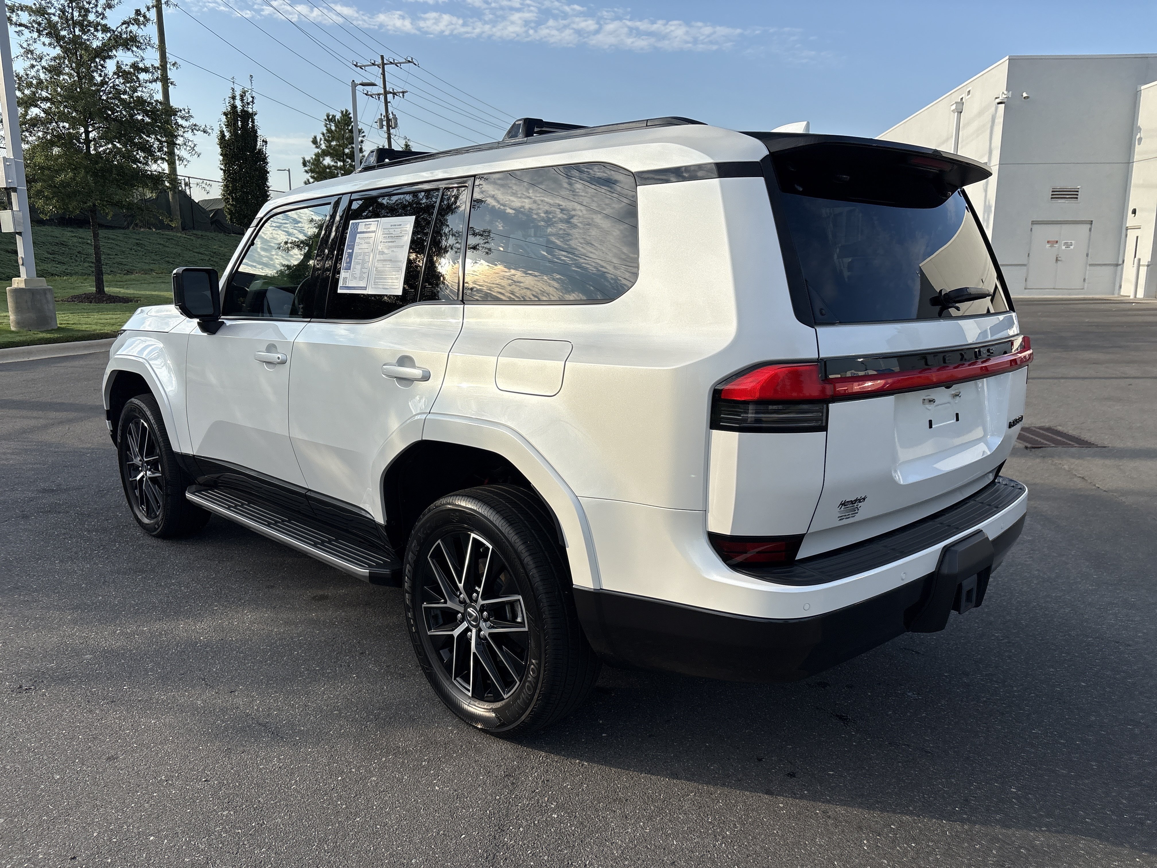 Used 2024 Lexus GX 550 w/ Accessory Package (Z1) AWD/4WD image 7