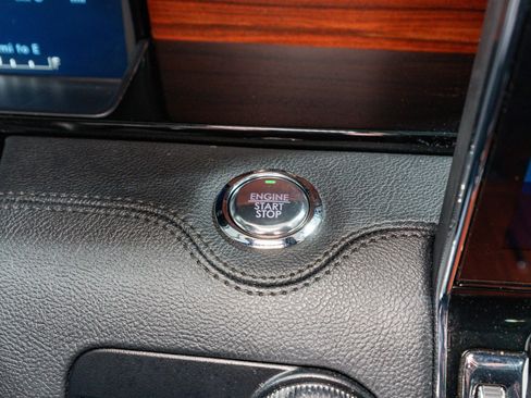 Used 2024 Lincoln Navigator Reserve w/ Equipment Group 201A image 31