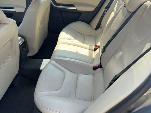 Used 2018 Volvo S60 T5 Inscription FWD image 4
