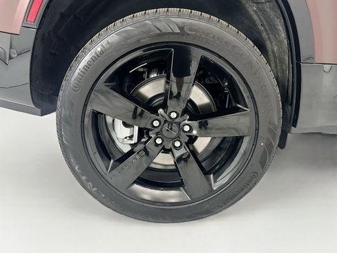 New 2026 Land Rover Defender 130 X-Dynamic SE AWD/4WD image 32