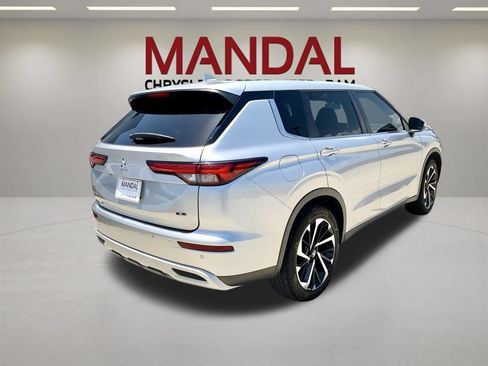 Used 2023 Mitsubishi Outlander SE FWD image 5