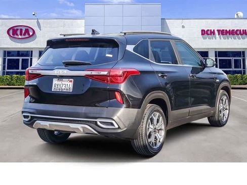 Certified 2022 Kia Seltos EX image 4