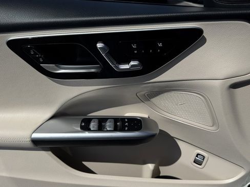 New 2025 Mercedes-Benz C 300 Sedan image 9