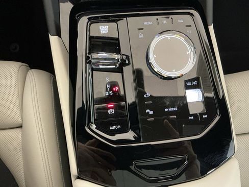 Certified 2025 BMW 530i xDrive w/ Executive Package image 13