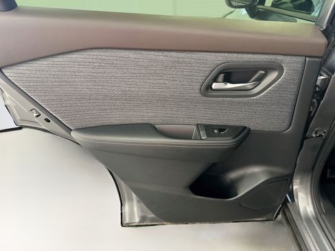 Used 2023 Nissan Rogue SV AWD/4WD image 26