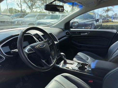 Used 2016 Ford Edge Titanium w/ Technology Package image 9