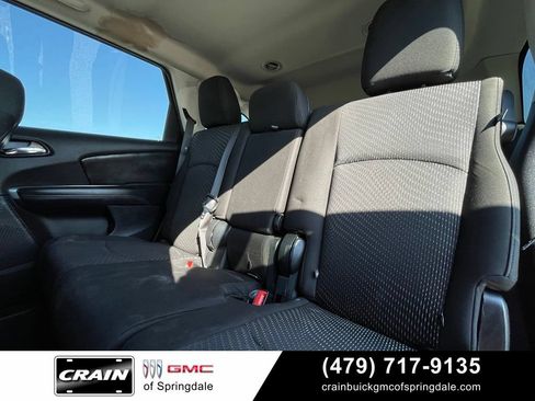 Used 2020 Dodge Journey SE w/ SE Popular Equipment Group FWD image 24