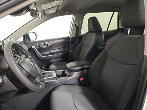 Used 2025 Toyota RAV4 XLE image 13