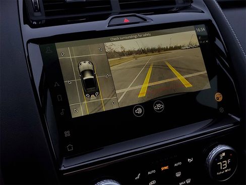 Used 2024 Jaguar E-PACE R-Dynamic SE image 19