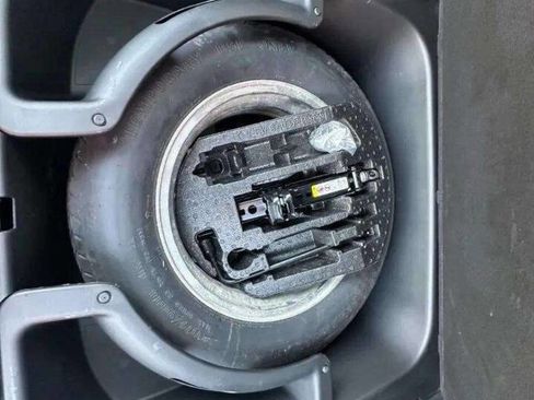 Used 2019 Jeep Grand Cherokee Limited image 20