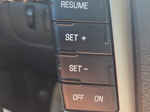 Used 2009 Ford Flex SEL image 18