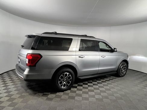 Used 2024 Ford Expedition Max XLT image 5