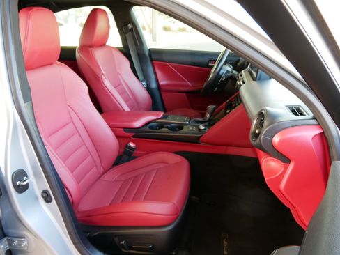 Used 2023 Lexus IS 350 F Sport image 8