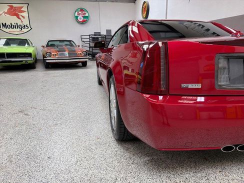 Used 2004 Cadillac XLR image 9