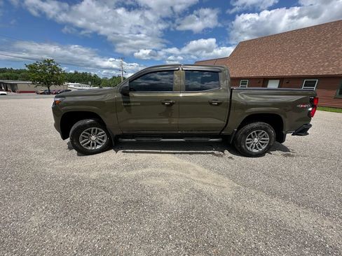 Used 2024 Chevrolet Colorado LT w/ LT Convenience Package III AWD/4WD image 2