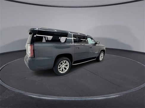 Used 2019 GMC Yukon XL SLT w/ HD Trailering Package image 8