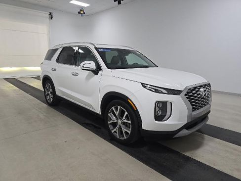 Used 2022 Hyundai Palisade SEL w/ Premium Package FWD image 3