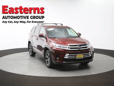 Used 2018 Toyota Highlander Plus AWD/4WD image 50