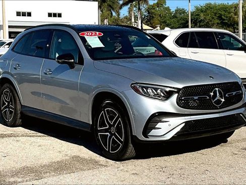 Used 2023 Mercedes-Benz GLC 300 4MATIC image 2