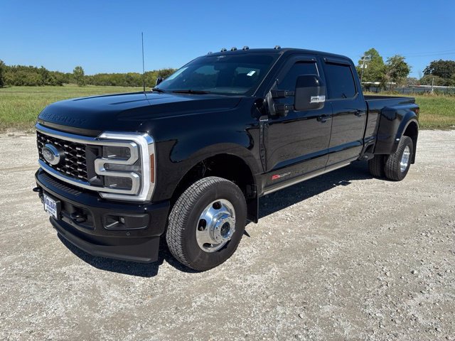 Used 2026 Ford F350 Platinum AWD/4WD image 1