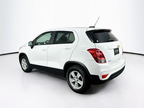 Used 2022 Chevrolet Trax LS w/ Tint and Cruise Package FWD image 5