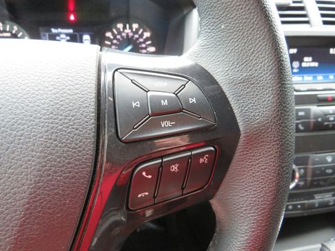 Used 2018 Ford Explorer XLT AWD/4WD image 17