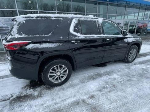 Certified 2023 Chevrolet Traverse LT w/ Rear Camera Mirror Package image 8
