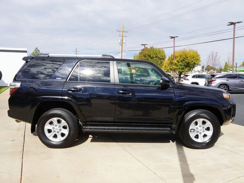 Used 2024 Toyota 4Runner SR5 image 9